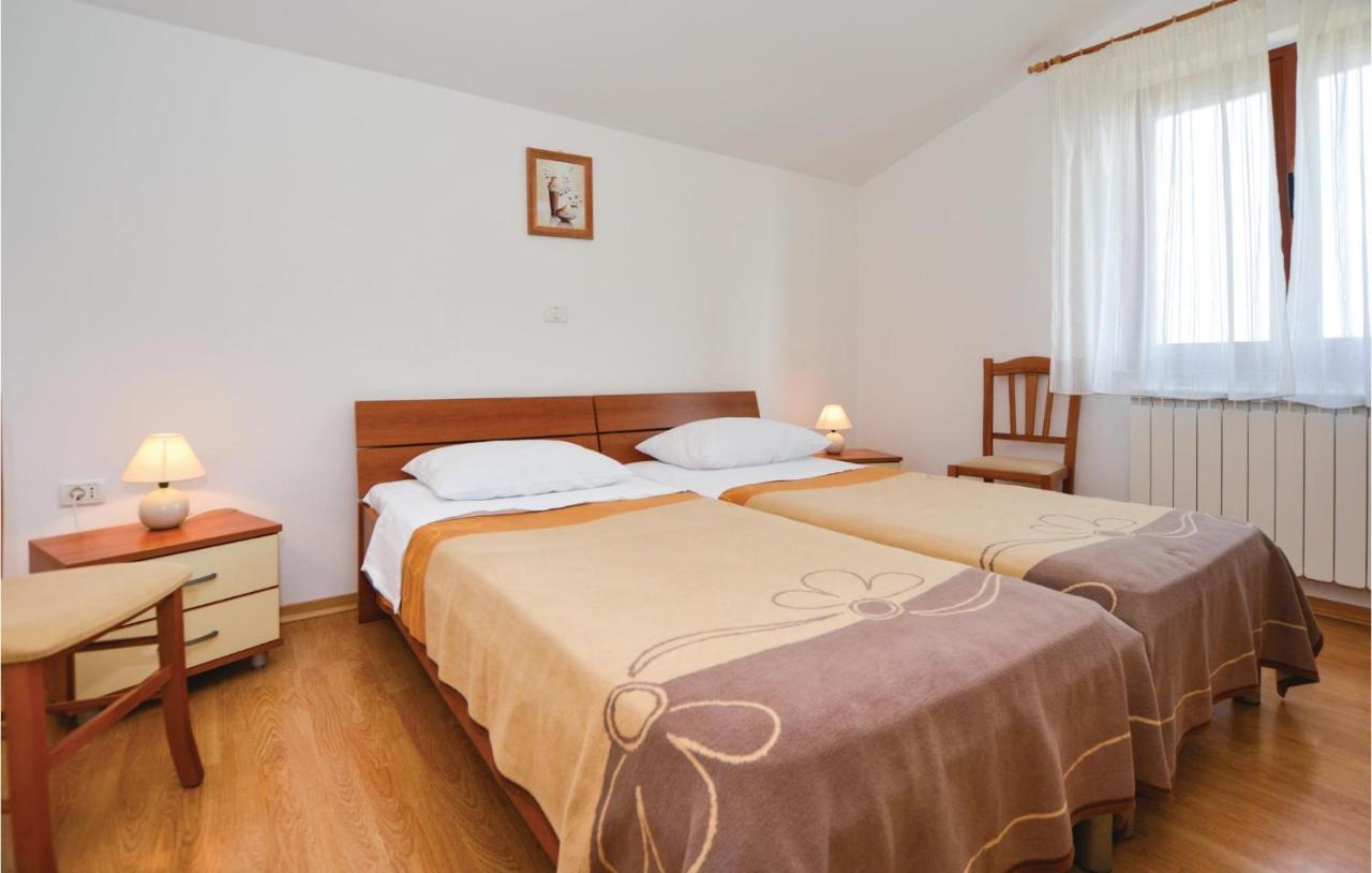2 Bedroom Amazing Apartment In Portoroz Exterior photo